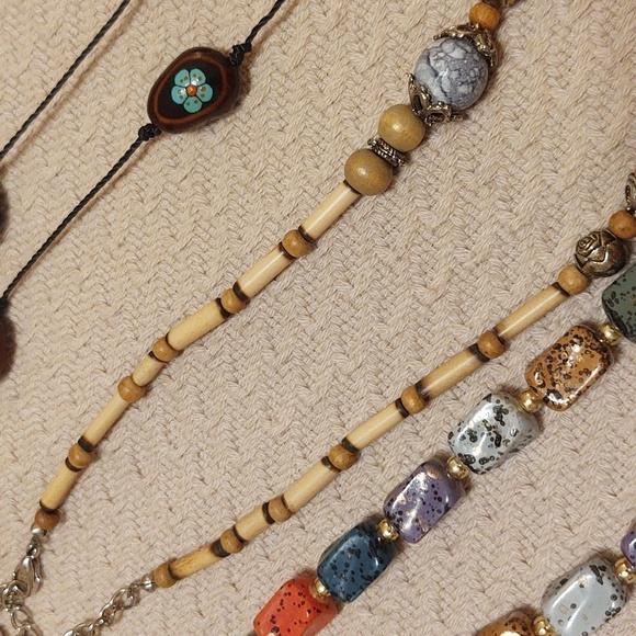 Lot of Necklaces - Picture 13 of 16